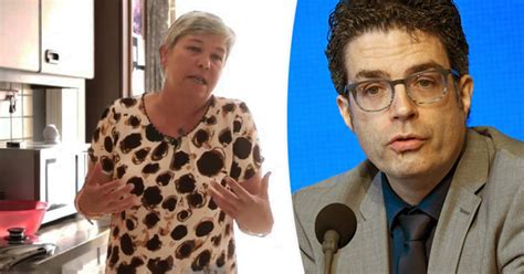 'the corona figures continue to go in the right direction. Buurvrouw Conny maakt eten en strijkt hemden voor viroloog ...