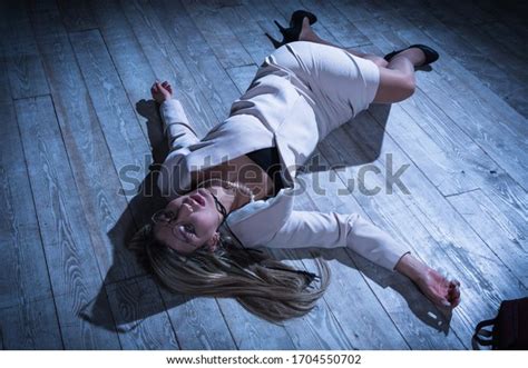 Crime Scene Strangled Pretty Business Woman Foto Stock 1704550702 Shutterstock