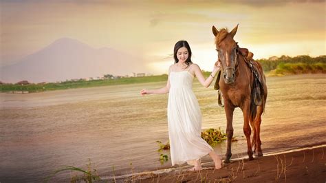 Hình Nền Phụ Nữ ở Ngoài Trời đàn Bà Mô Hình Nước Con Ngựa Châu Á Váy Trắng Buổi Sáng