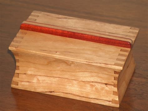 It joins two pieces of wood by merely butting them together. Woodwork Make Box Joint Boxes PDF Plans