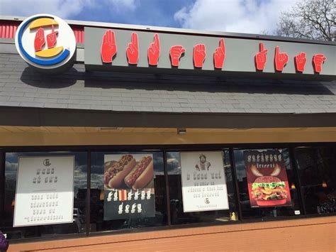Ça ne nous intéresse pas ». Burger King honors Gallaudet. This hamburger chain changed ...