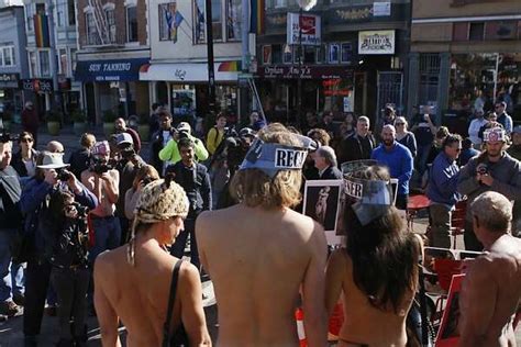 Nude Activists Cause A Stir At Protest In Castro Sfchronicle Com