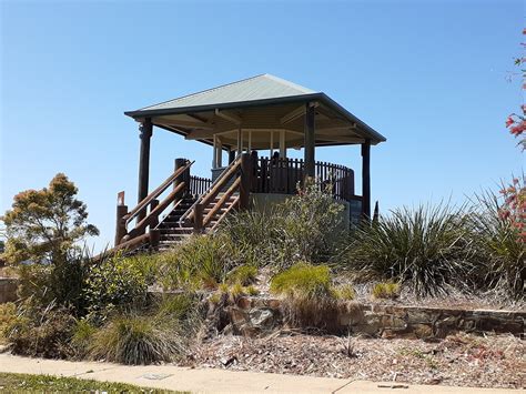 All glass house mountains hotels. Featured Place Of Interest - The Glass House Mountains ...