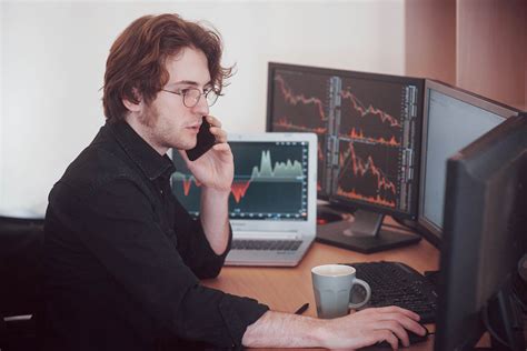 Four Useful Tips For Stock Traders | Internet Vibes