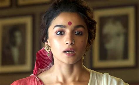 Gangubai Kathiawadi Twitter Review In Telugu Fans Appreciate Alia Bhatt Performance Sakshi