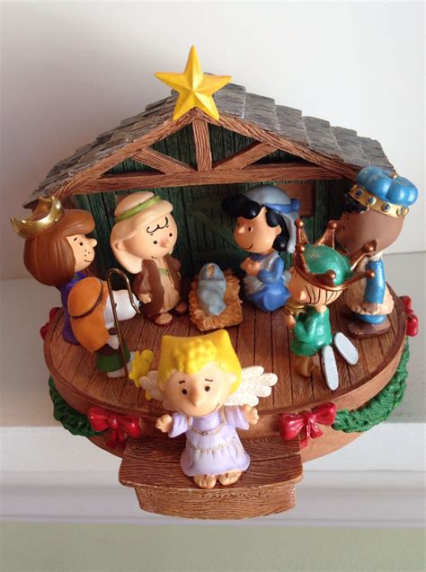 Peanuts Nativity Snoopy Collectibles Charlie Brown Christmas