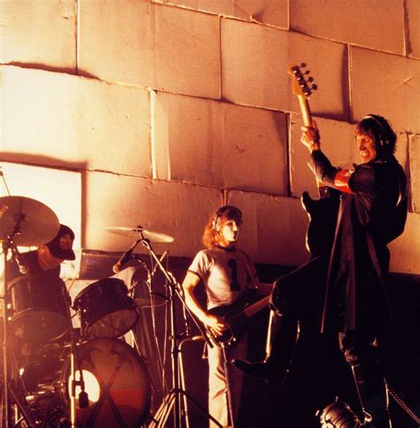 Here is a recording of pink floyd performing their show the wall in earl's court on august 8th and 9th 1980. The Wall Live - 1981