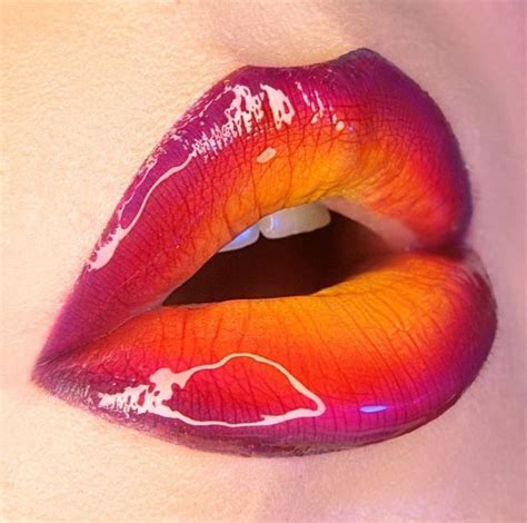 Pin By 𝓢𝓐𝓨𝓔 On Hoştur Lip Art Makeup Pop Art Lips Lipstick Art