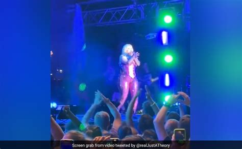 singer bebe rexha suffers head inury after fan throws phone at her