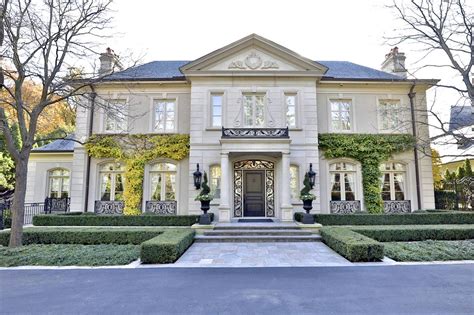 Luxury Home Sales Plummeted In Toronto Last Year