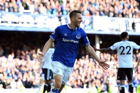 Everton news recap Fulham preview, Silva addresses transfer rumours