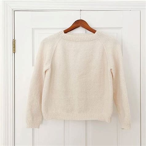 Free Knit Raglan Sweater Pattern Tutorial The Winter Bluff Pullover