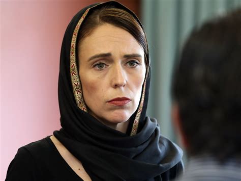 New Zealand Shooting The World Is Praising Jacinda Arderns Response