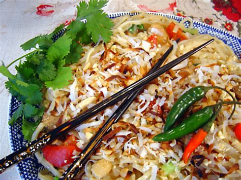 Thai Coconut Rice Noodles With Chicken Recipe Thaigenius Kitchen
