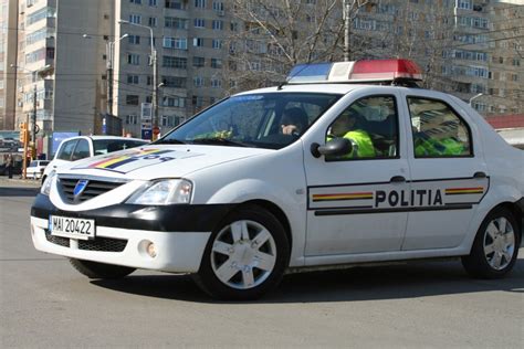 Mai Poliţia Română Va Fi Dotată Cu Mai Multe Autovehicule Dacia Duster