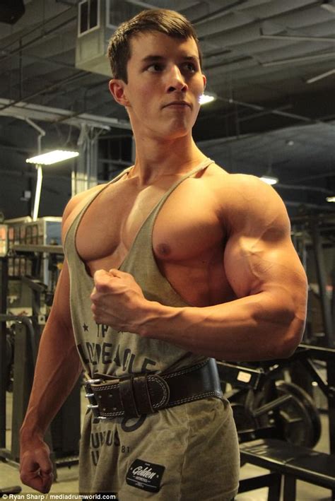 Bodybuilder From Texas Has Been Training For Years Daily Mail Online