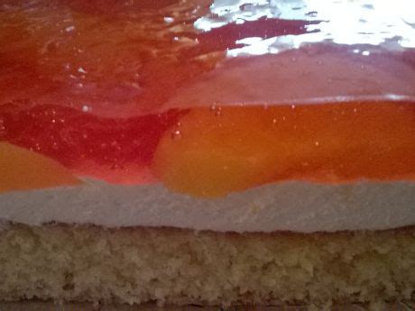 Przepis - Ciasto z masą owocową, brzoskwiniami i galaretką przepis ...