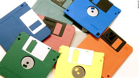 Us Is Still Using Floppy Disks To Run Its Nuclear Program Cnn