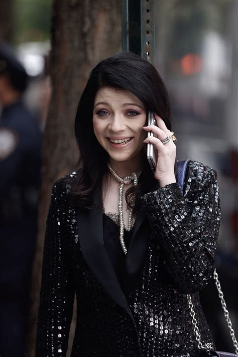 Michelle Trachtenberg Gossip Girl Filming In New York City 06 23 2022 • Celebmafia