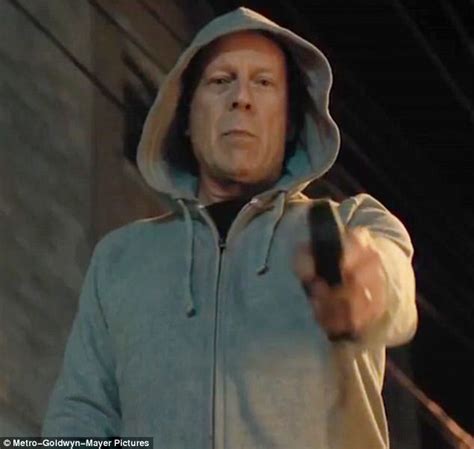 Bruce Willis Remake Death Wish Labeled Racist Alt Right Daily Mail