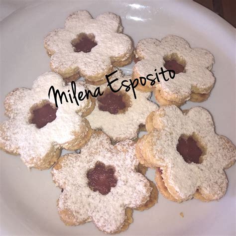 Biscotti occhio di bue, ricetta degli occhi di bue, dei biscotti ripieni di nutella o marmellata, deliziosi e friabili. Ricetta Occhi Di Bue : Occhi di bue al cocco | Ricetta ...