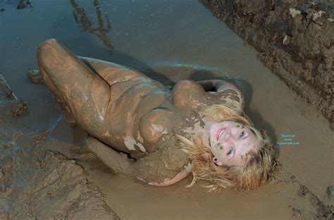 Fun In The Mud Preview January 2015 Voyeur Web