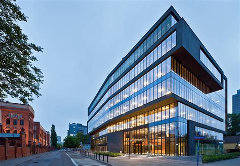 Office Building at Grzybowska Street / Grupa 5 Architekci | ArchDaily