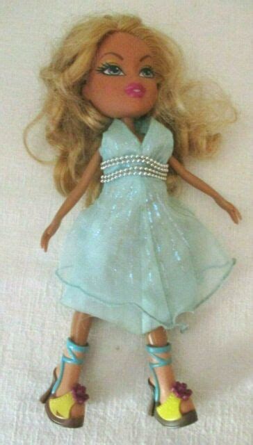 2015 Chloe Bratz 9 Doll With Pretty Blue Gown And Funky Shoes Ebay