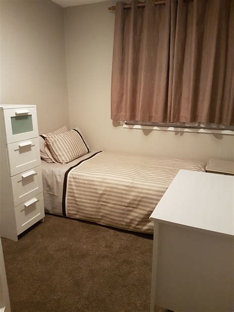 Small bedroom ideas for tight corners. Newly furnished single bedroom. | Room for rent Tallaght