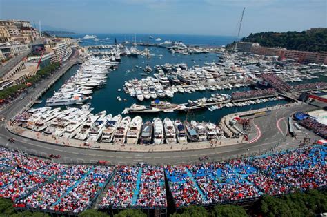 At 2:00pm the competition for deciding pole position for the monte carlo grand prix kicks off. Monaco - Port Hercule | Yachts Invest