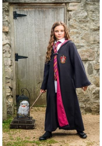I enjoyed choosing clothes for a hermione granger outfit and i hope you have a lot of fun dressing as the smartest witch of her class. Kids Deluxe Hermione Costume - Child Hermione Granger ...