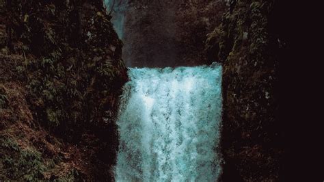 Download Wallpaper 3840x2160 Waterfall Cliff Rock Water 4k Uhd 169