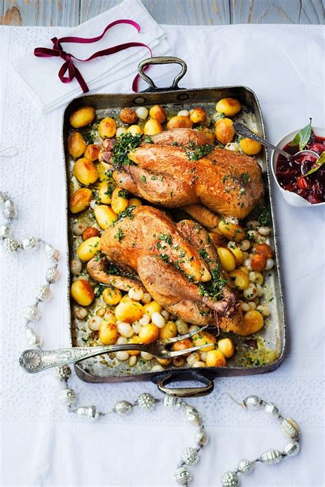 Perlhuhn mit Kartoffeln aus dem Ofen Rezept