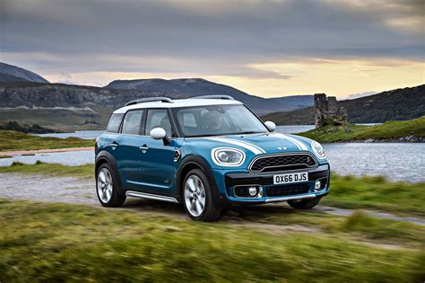 The mini countryman offers the perfect balance of practicality and spontaneity. All-New 2017 MINI Countryman unveiled - gets Hybrid ...