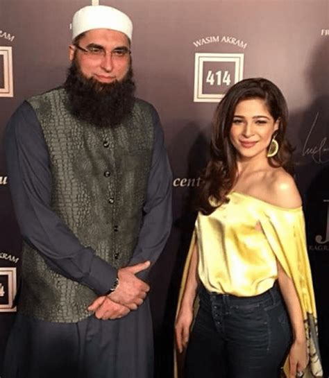 Wasim akram 502 de junaid jamshed é um perfume floral frutado feminino. Wasim Akram's 50th Birthday - Perfume Launch | Reviewit.pk