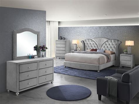 Alana Bedroom Set 5pc In Silver Velvet Fabric