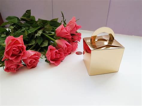 OutOfMyBubble Gold Wedding Favor Boxes 10 Cream Ribbon
