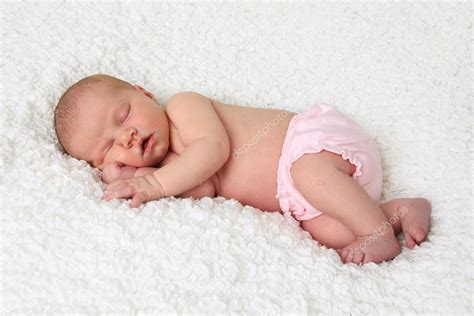 Newborn Baby Girl Stock Photo By ©hannamariah 55539837