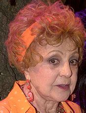 Quando a atriz eva todor morreu em 2017, aos 98 anos, sem deixar herdeiros, foi divulgado que ela havia deixado seus bens para três empregados. Folha Online - Ilustrada - Atriz Eva Todor lamenta morte ...
