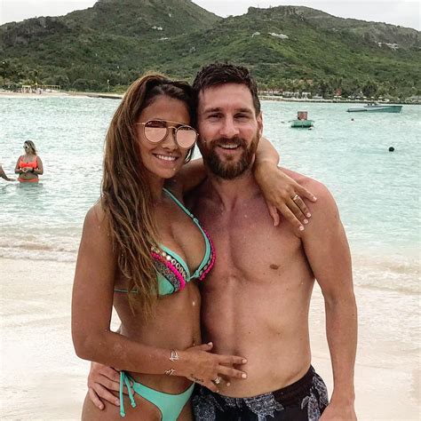 who is lionel messi s wife antonella roccuzzo and how long have they been married big world tale