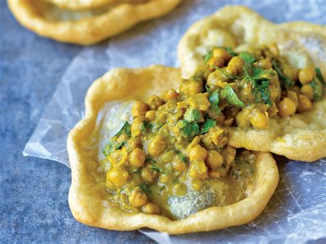 Cook This Trinidadian Doubles An Iconic Snack Of Curried Chickpeas Tucked In Flatbread Trini
