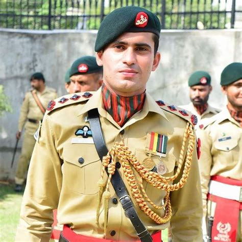 Protocol Officer From Ff Regiment Pakistan Army Pak Army Soldiers Army