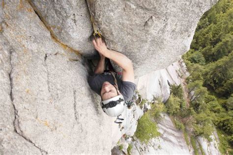 Solo Aid Climbing On U Wall Squamish Bc Altus Mountain Guides Pitch 1