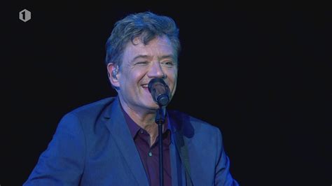Jun 10, 2021 · louise probeert iris te troosten, maar zij wil liever geen bemoeienissen. Bart Peeters Deluxe Live in de Lotto Arena - Poolijs - YouTube