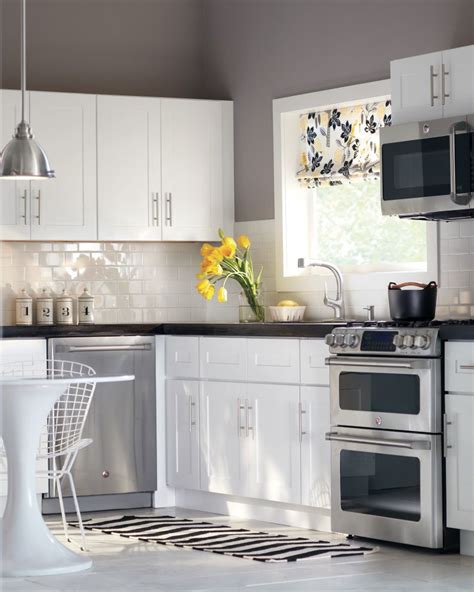 10 White Kitchen Cabinets With Gray Walls