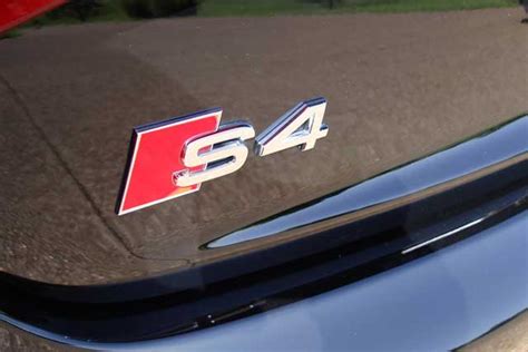 What's the difference between Audi S and RS?