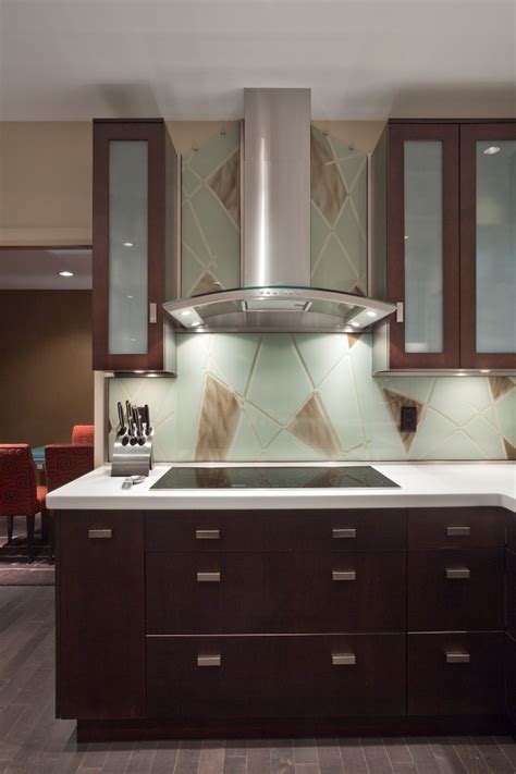 Tempered Glass Kitchen Backsplash Give Your Kitchen A Refreshing Look Luxuryglassny