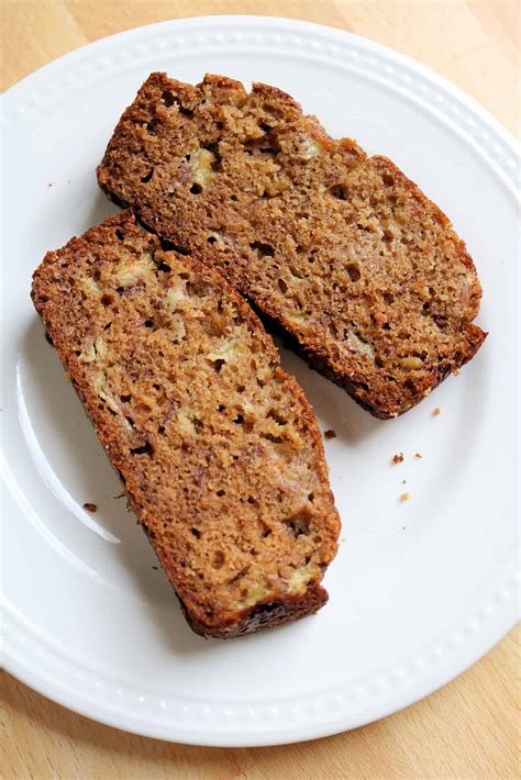 Easy Healthy Banana Bread (Delicious & Moist) - Kindly ...