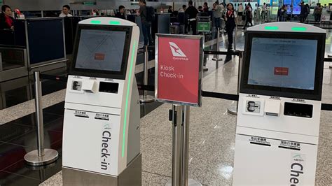 Avoid contact and queues at the airport. Qantas sets up new self-check-in kiosks at Hong Kong ...