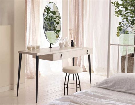 A new dressing table design catalog for modern bedroom furniture sets, and new corner dressing table ideas for maximizing the space of the room 2019 designs, useful tips on choosing the proper corner dressing tables for the bedroom, with a 2019 catalog for modern corner dressing table ideas, designs, mirrors, and drawers. Modern Dressing Table with Mirror - Vintage and Modern ...